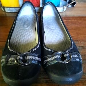 Womans flats from Pr!vo